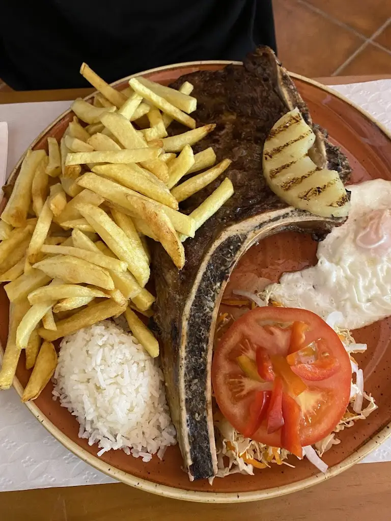 Laura J_Scorpion Café_Vila Franca do Campo_recensione