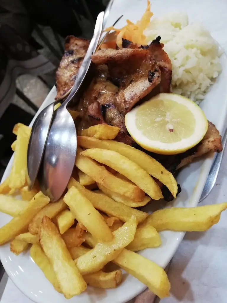 Baga-Baga_Carnaxide_slider_image_3