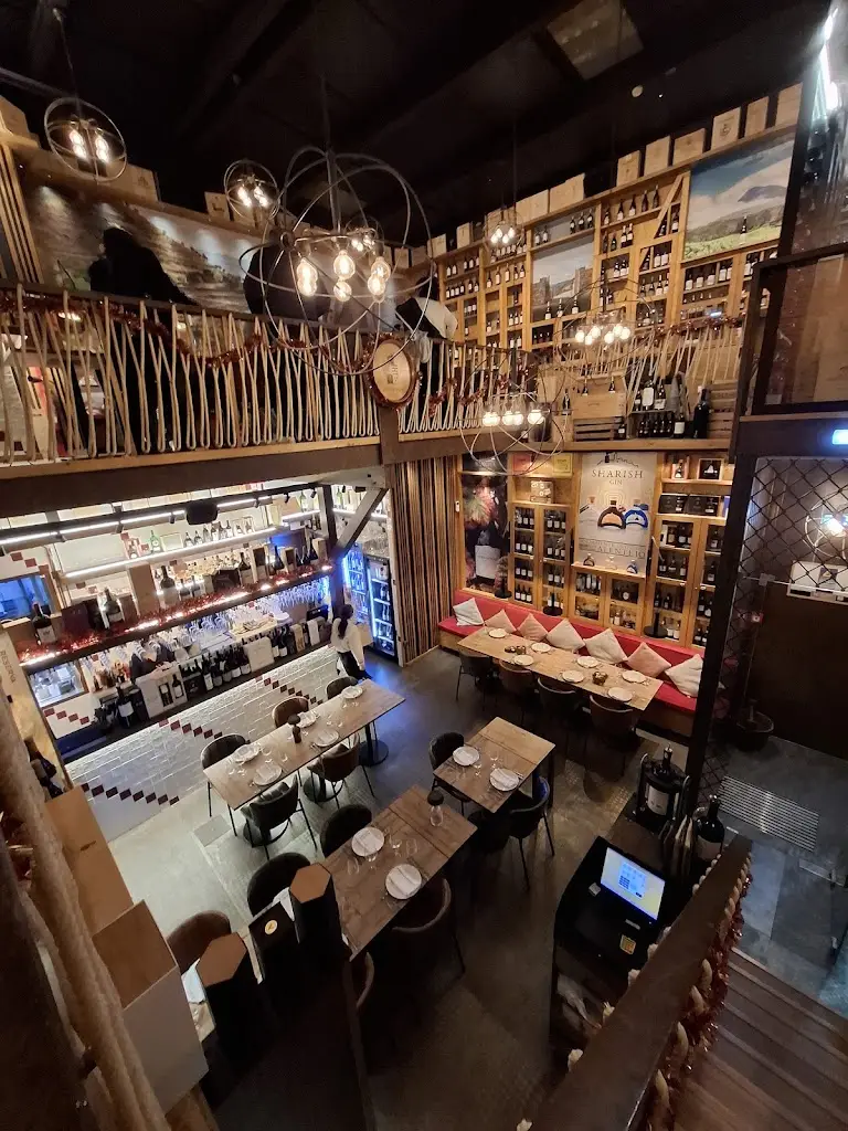 Restaurante Armazém d'Vinho - Carnaxide ristorante a Carnaxide