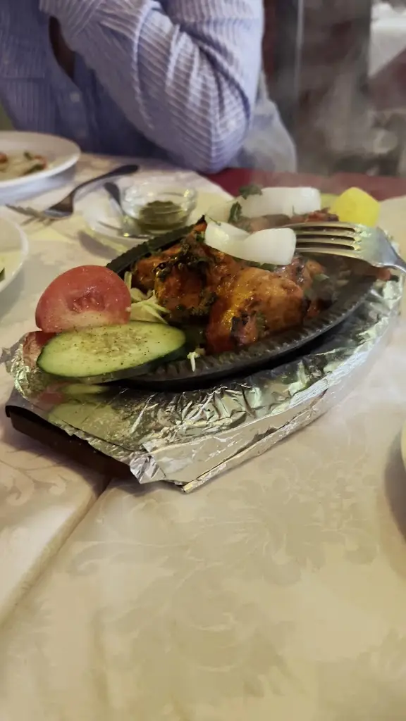 Harsimran Kang_Indian Grace_Carnaxide_recensione