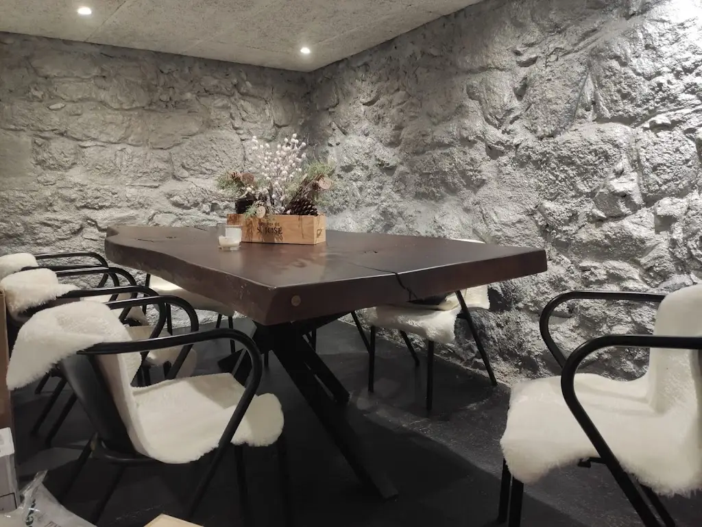 Cova da Loba_Celorico da Beira_slider_image_1