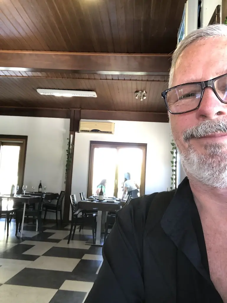 Colin Connors_Tapas do Muxima_Castanheira_recensione