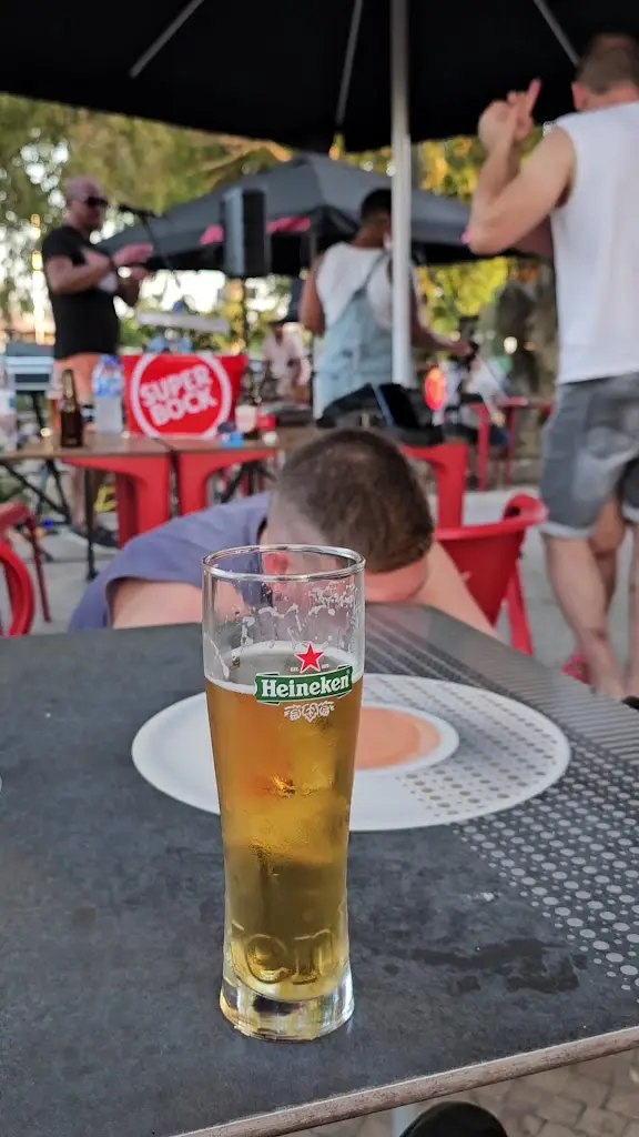 Célio Batista_Tapas do Muxima_Castanheira_recensione