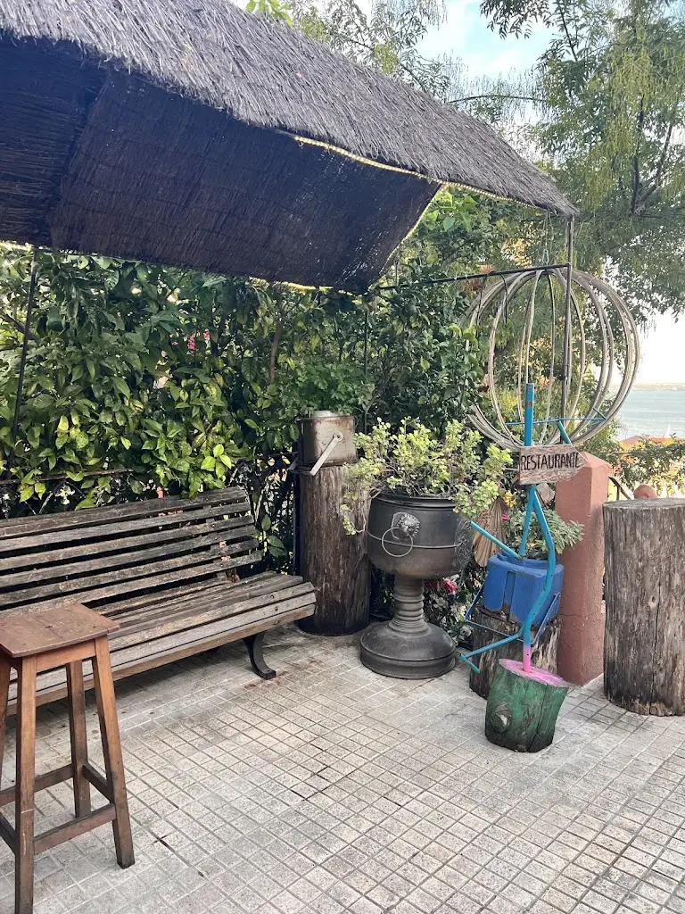 Evgenia Zaneva_Chapitô à Mesa_Castelo (Lisbon)_review