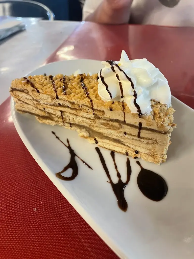 Shayan Zirakjou_Seher Palace_Castelo (Lisbon)_recensione