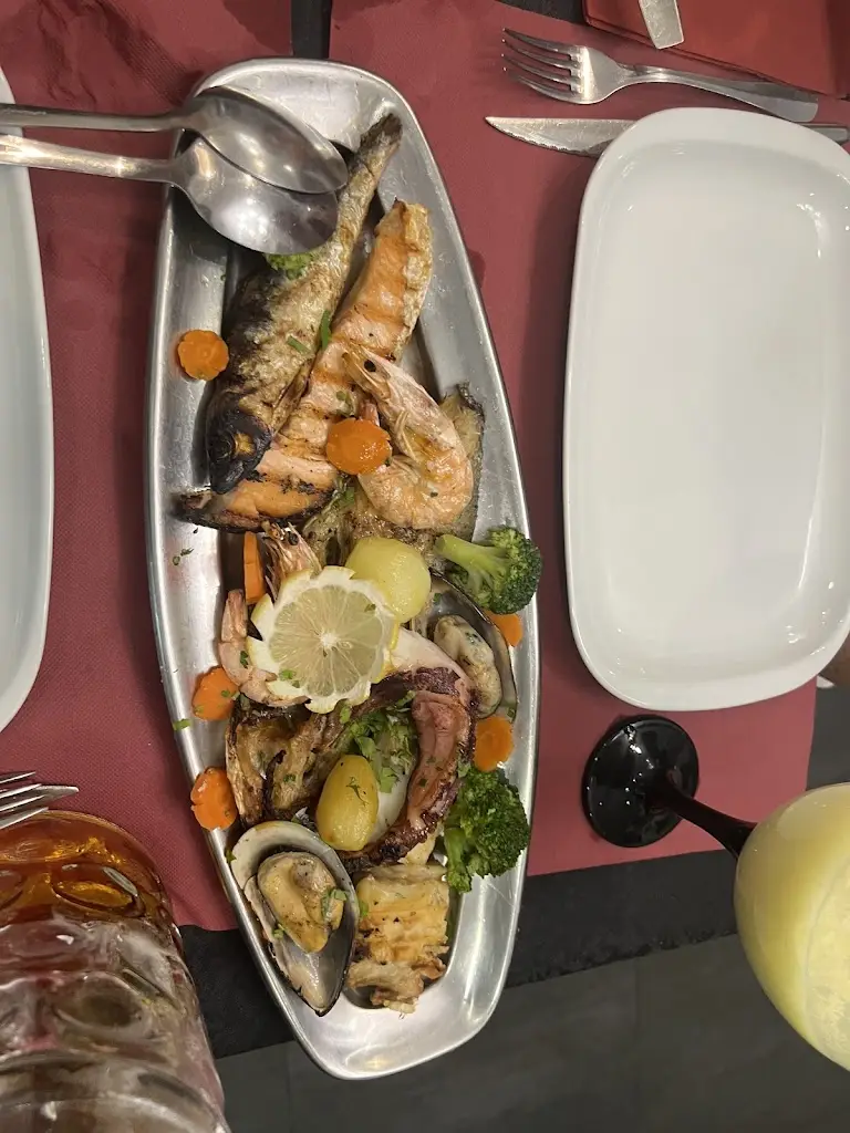 Livia Macedo_O Guerreiro_Castelo (Lisbon)_review