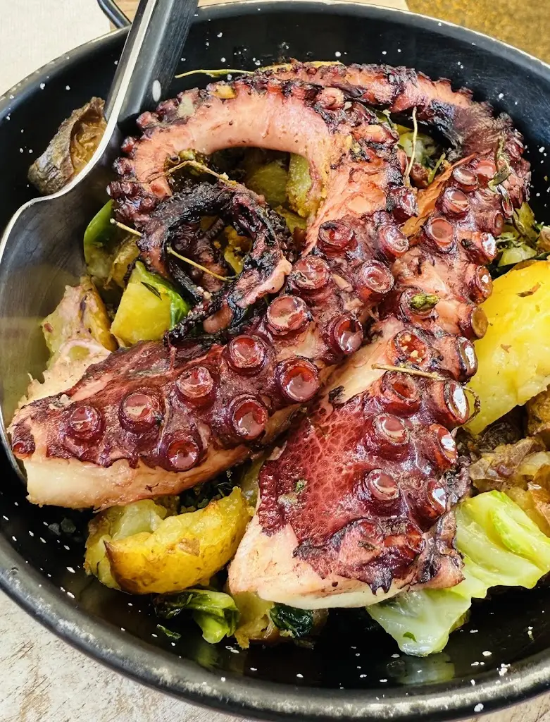 Mateusz Nowak_Taberna Clandestina Cascais_Cascais_review