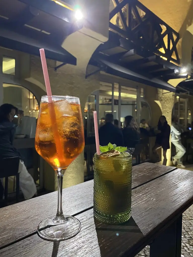 Bettina Scheerbarth_Hífen_Cascais_review