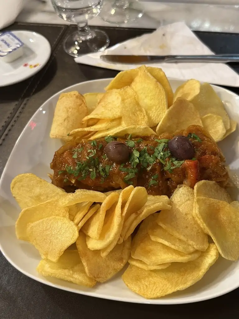 Sanjiv Gray_Taberna Económica de Cascais_Cascais_review