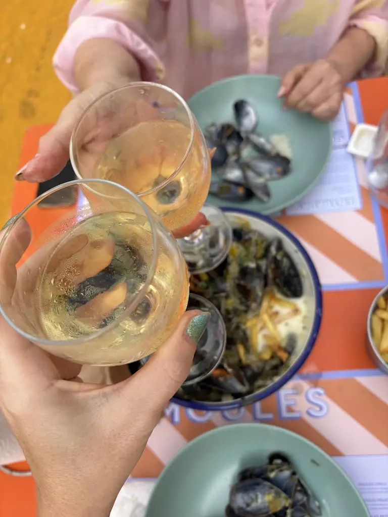 Alexandra House of Social_Moules & Gin_Cascais_recensione