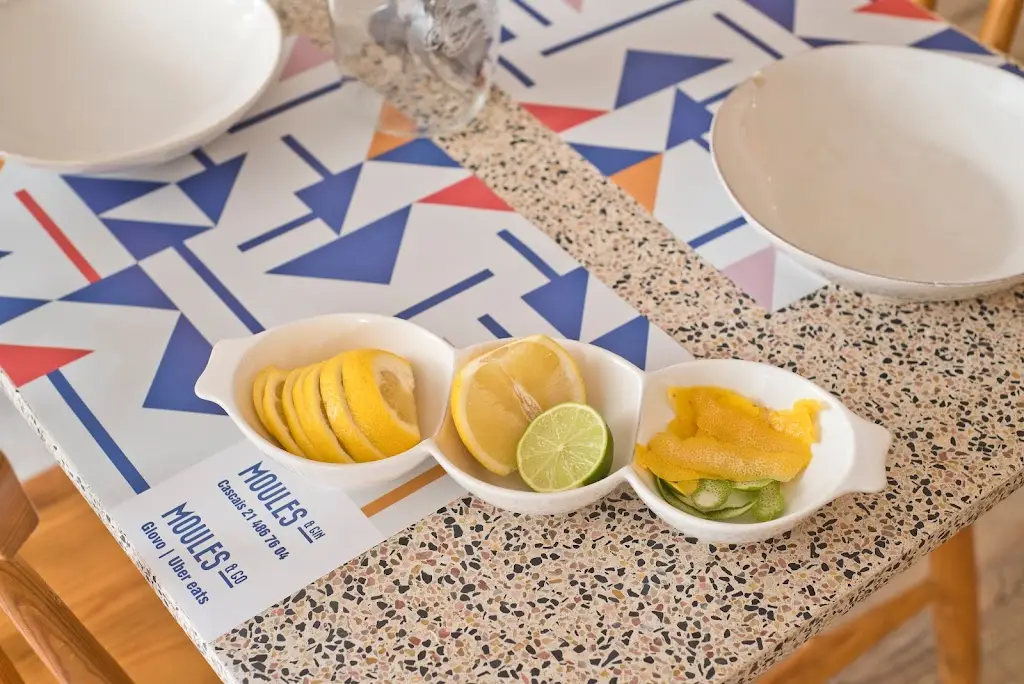 Moules & Gin_Cascais_slider_image_3