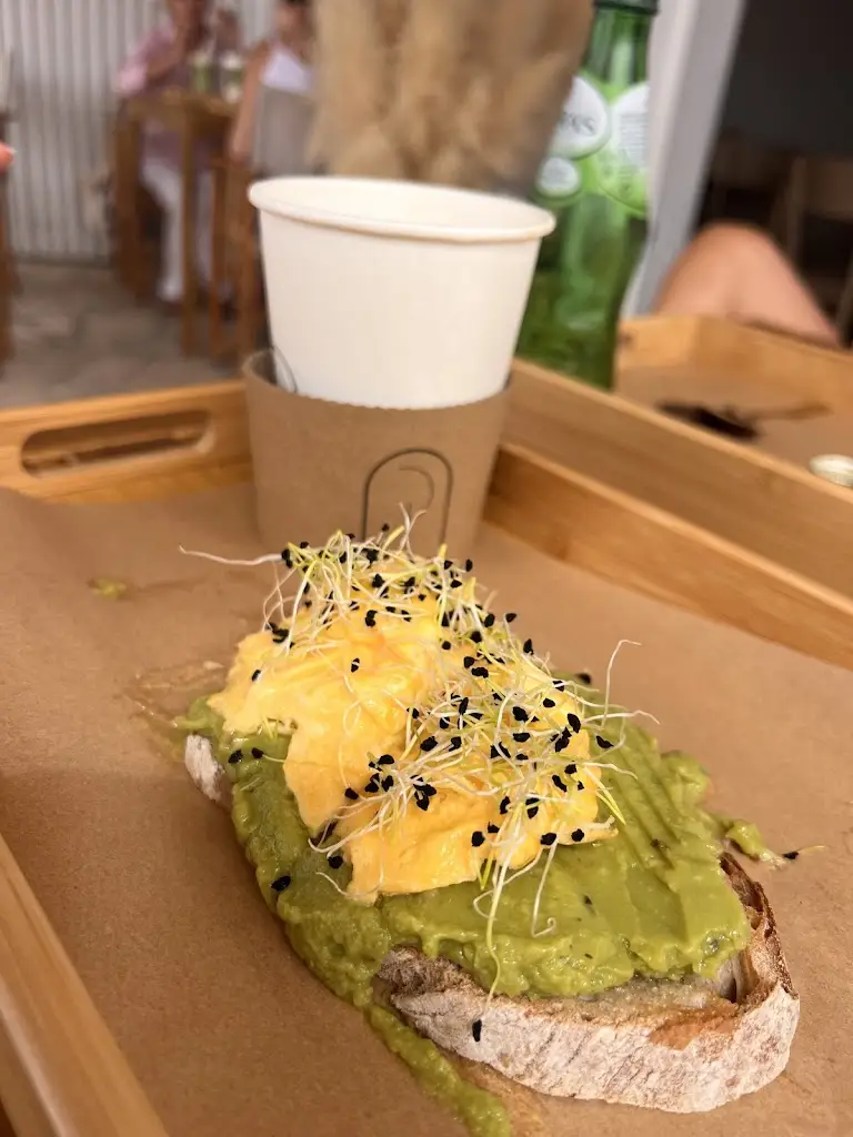 Clarita M_A Portinha_Carvalhal_reseña