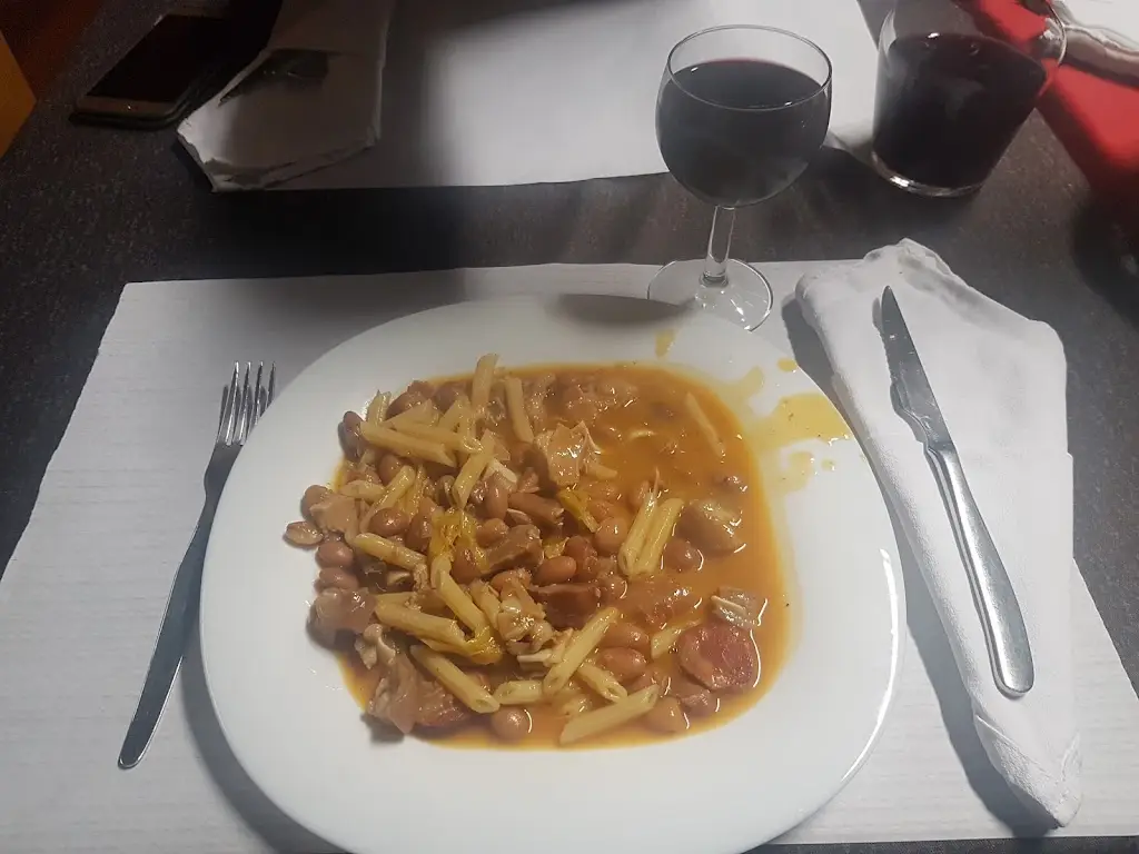 Marcelo Freire_Entre-pontes Snack Bar_Castanheira do Ribatejo_recensione