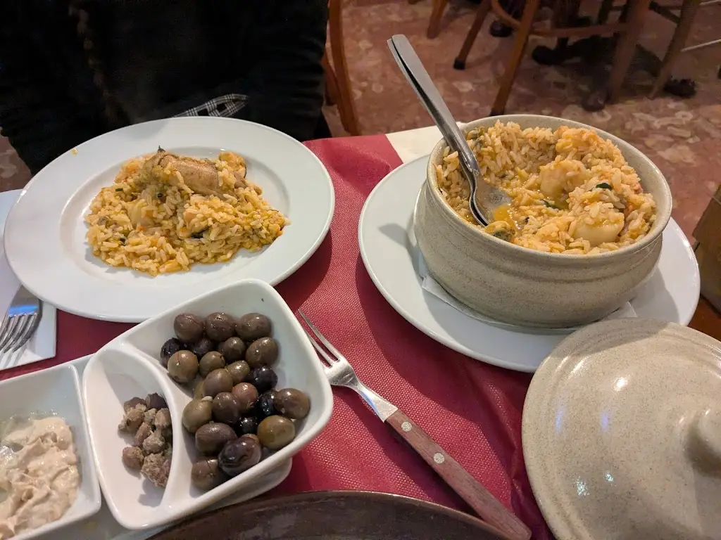 Michael Rooney _Coreto do Bairro_Carnide_review