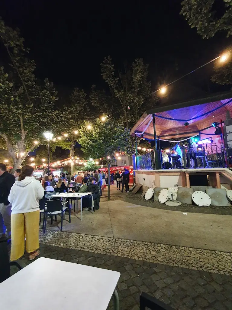 Carlos Jorge_Coreto do Bairro_Carnide_review