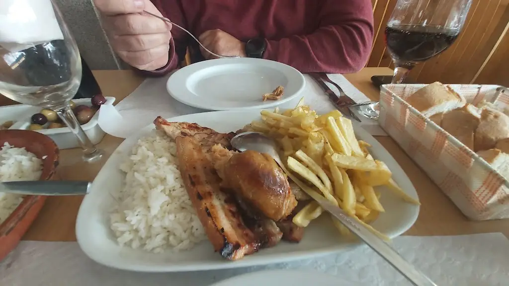 Christine G._Espada lua_Coriscada_reseña