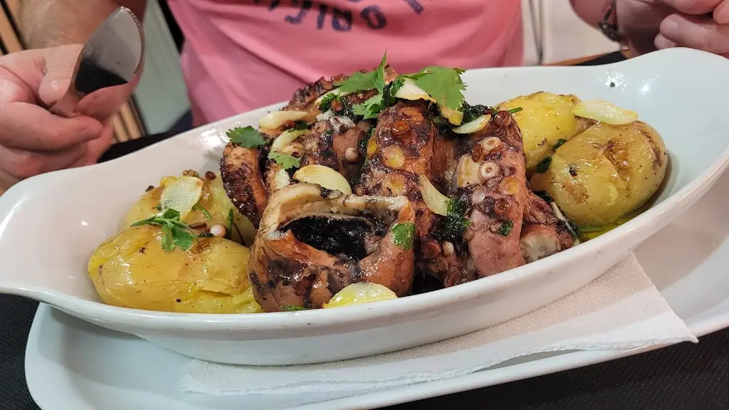 Restaurante Gerações_Cheleiros_slider_image_3