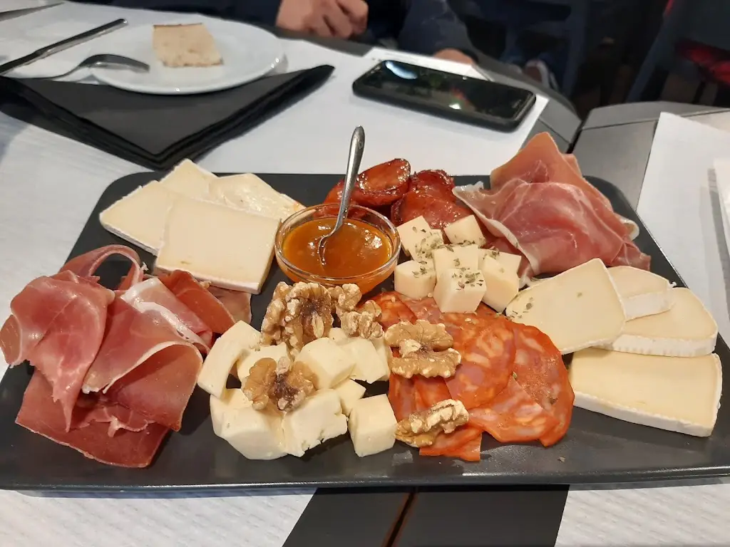 Villa Cruz_Cruz Quebrada - Dafundo_slider_image_2