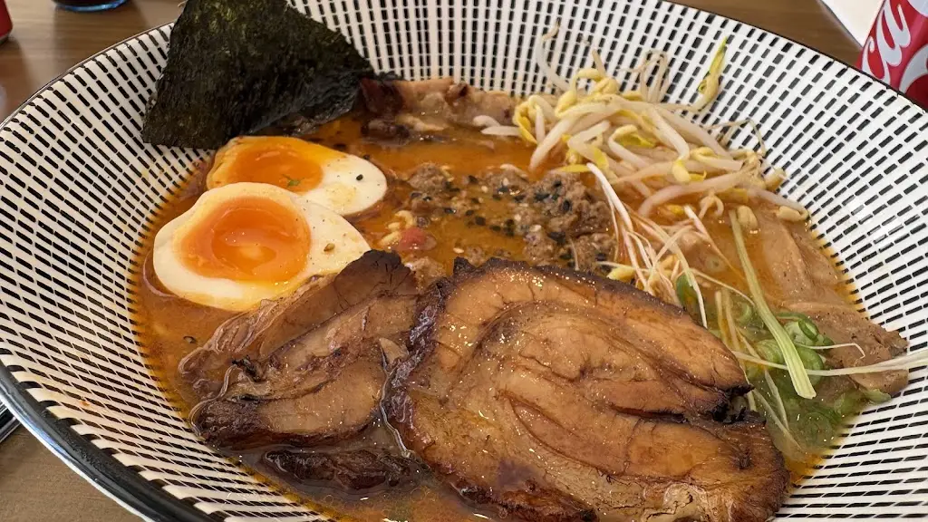 Zhen Lin_Misty Ramen - japanese noodles_Cruz Quebrada - Dafundo_review