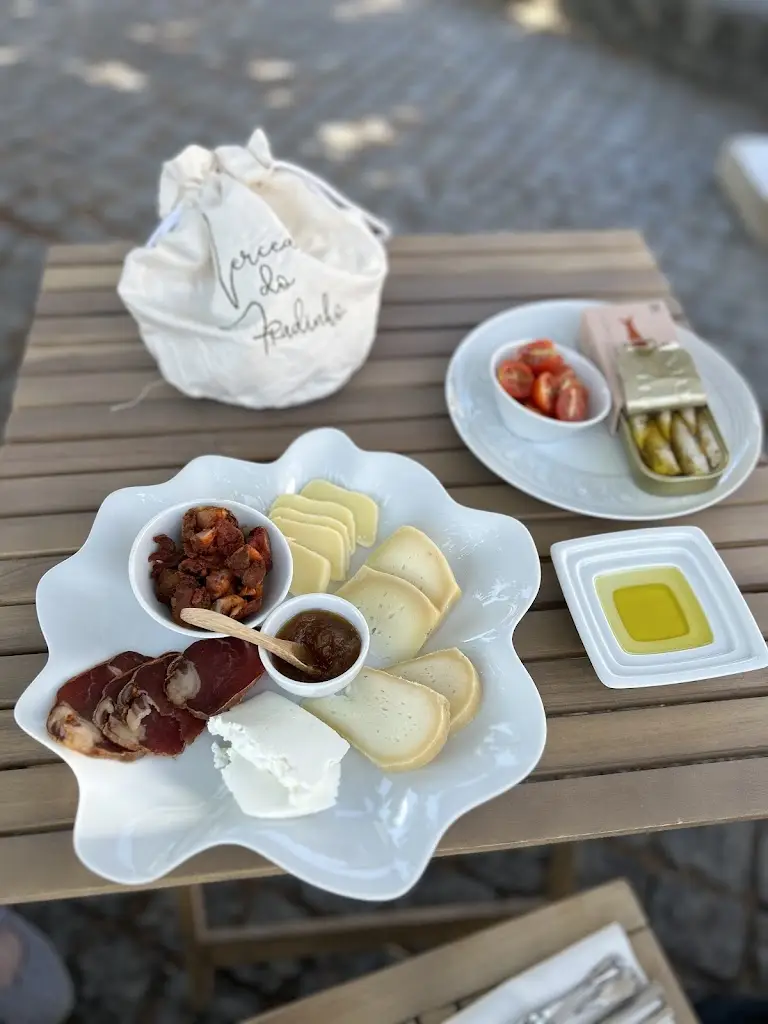 Damian Apostol_Mercearia do Fradinho_Cótimos_reseña