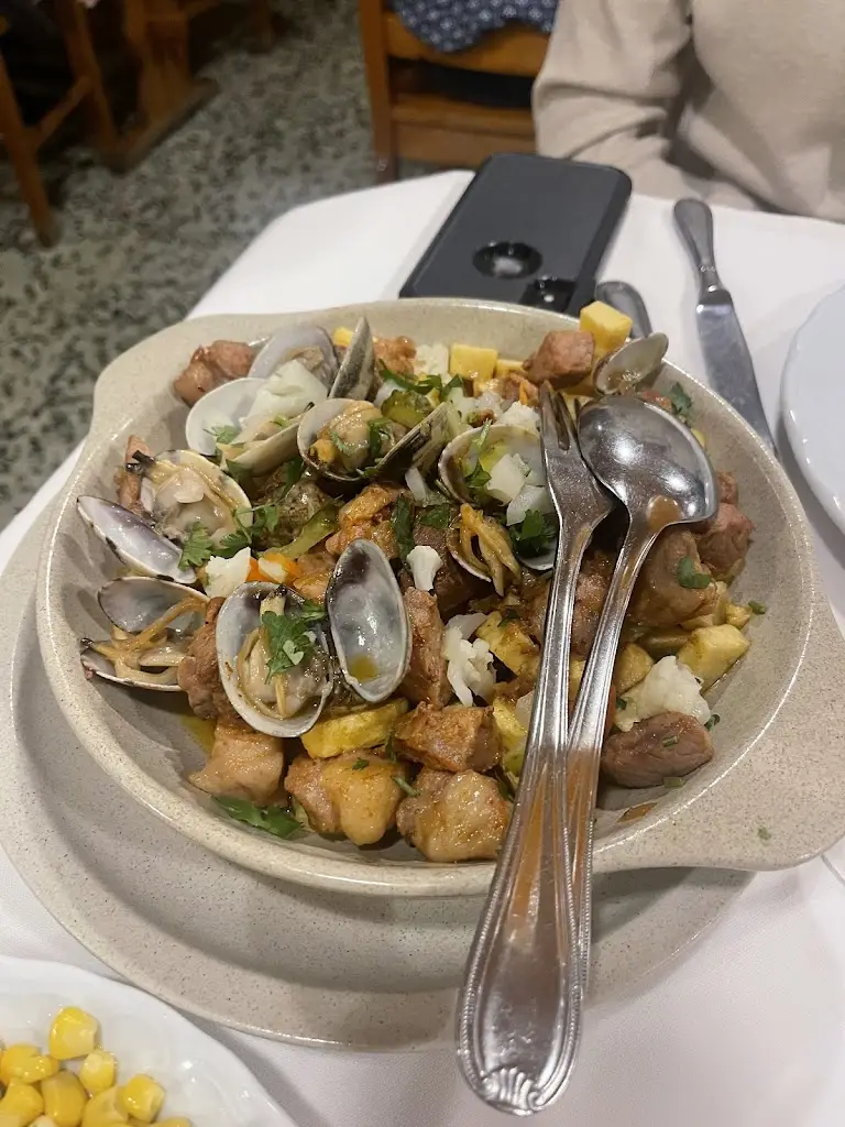 Katya Galdamez_O Tipico_Águeda_recensione