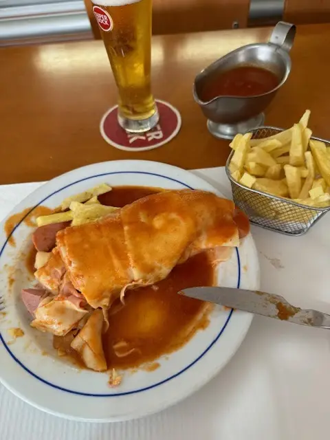 Soeiro das Francesinhas ristorante a Custoias