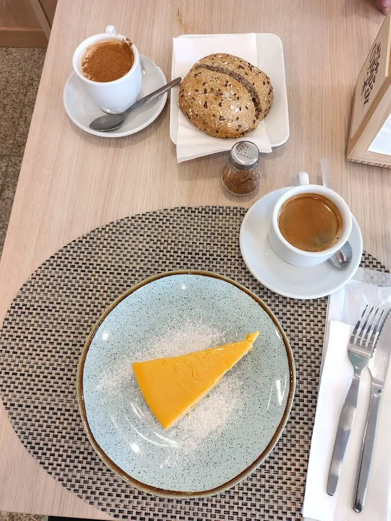 Andréa Boche_CaféIndi_Custoias_recensione