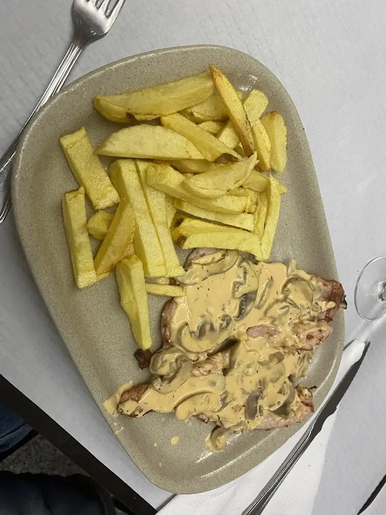 beatriz rodrigues_Skylab_Ervas Tenras_recensione