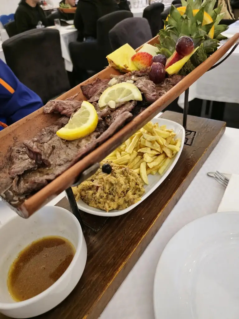 O Farnel_Coruche_slider_image_3