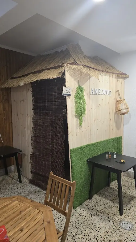 Amedove Nigerian Lounge & Supermarket_Falagueira_slider_image_3