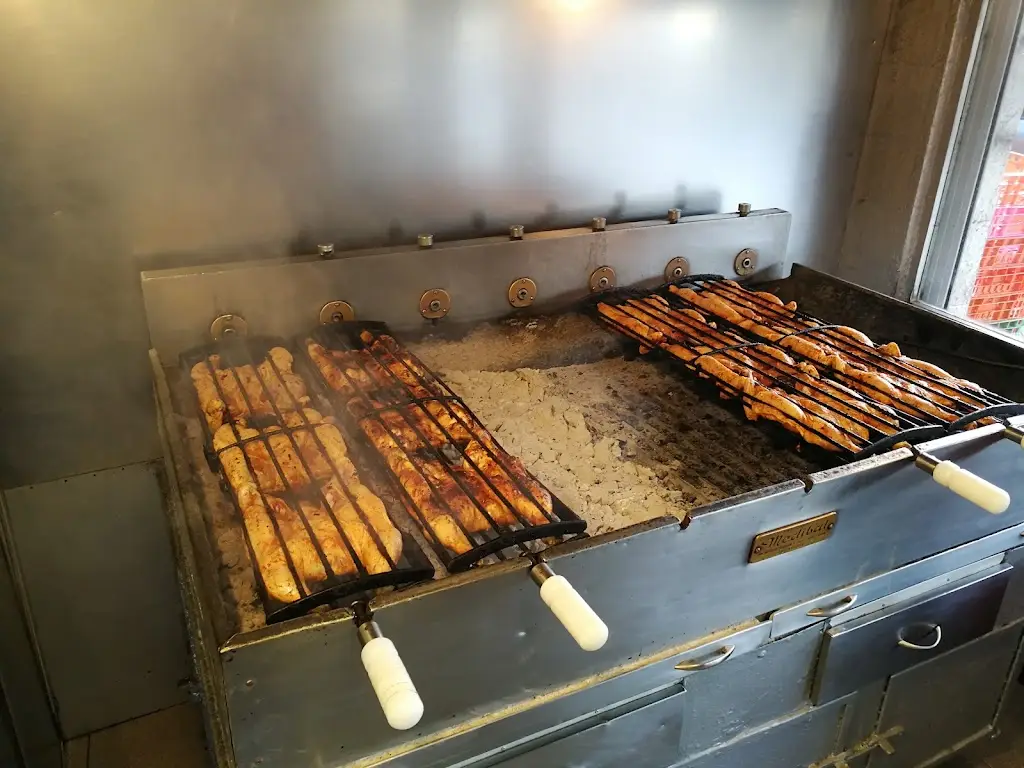 Aniela Zienkiewicz_Churrasqueira Mercado da Encarnação Sul_Encarnação_recensione