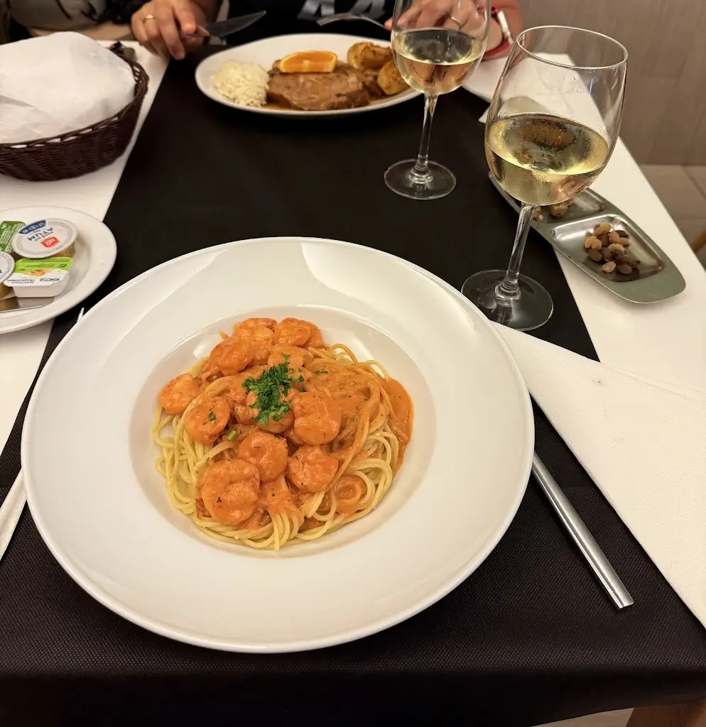 Young Jun Shin_O Castiço - Costa & Melo, Lda._Águeda_review