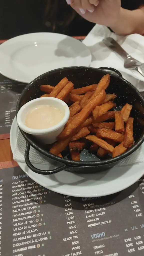 Ricardo Borges de Carvalho_Nana Petiscos_Charneca_recensione