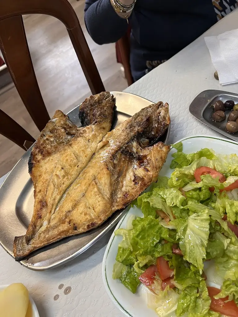 João Velez_Tasquinha do Butes_Charneca_reseña