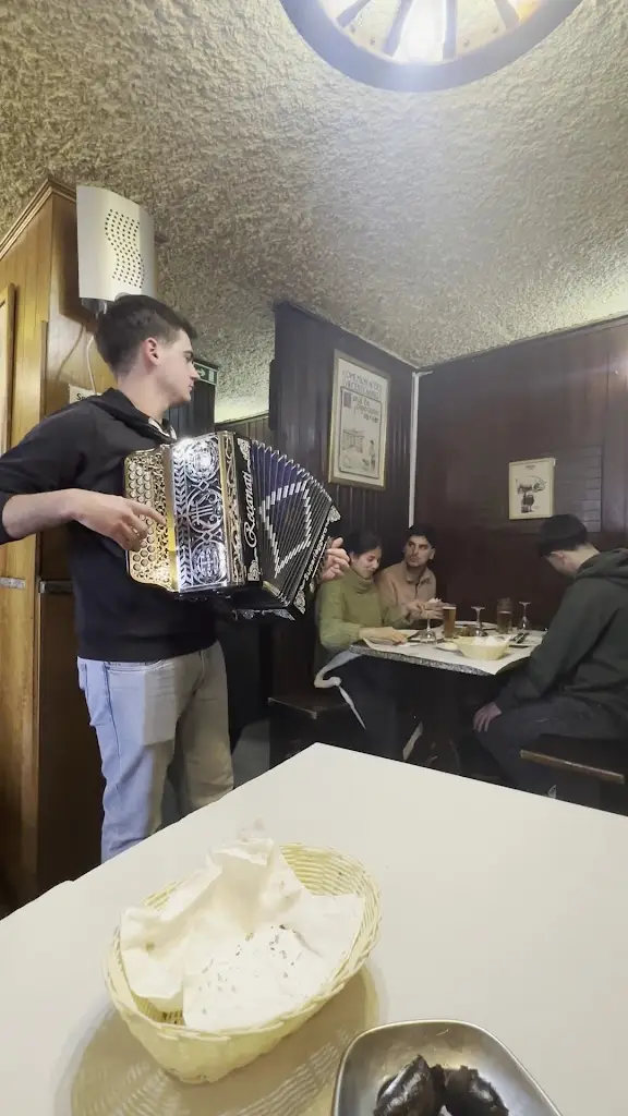 Teresa Pereira_O Albertino_Figueiró da Serra_recensione