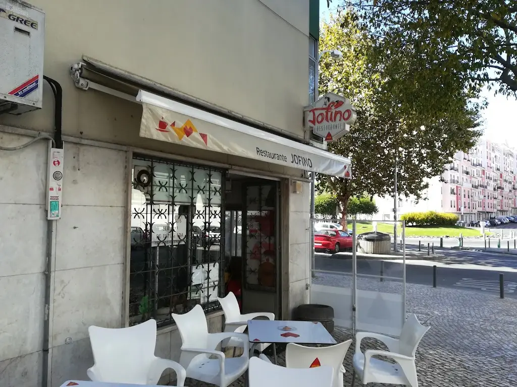 Ricardo Cardoso_Jofino_Damaia_review