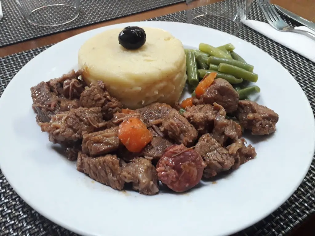 Kasanova_Damaia_slider_image_2