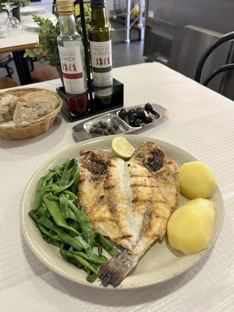 francesco de rossi_Manos Barros_Damaia_review