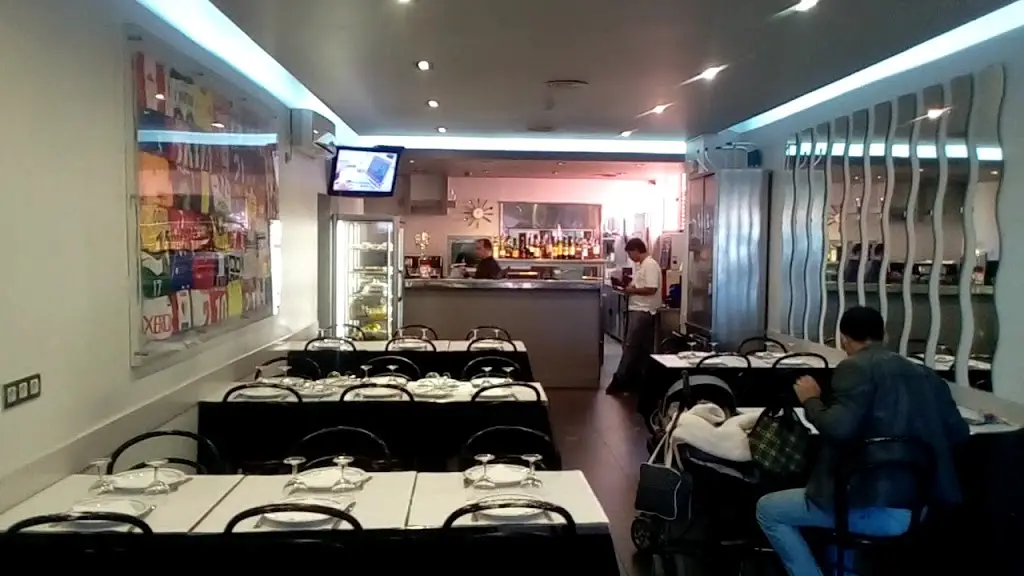 Manos Barros_Damaia_slider_image_2