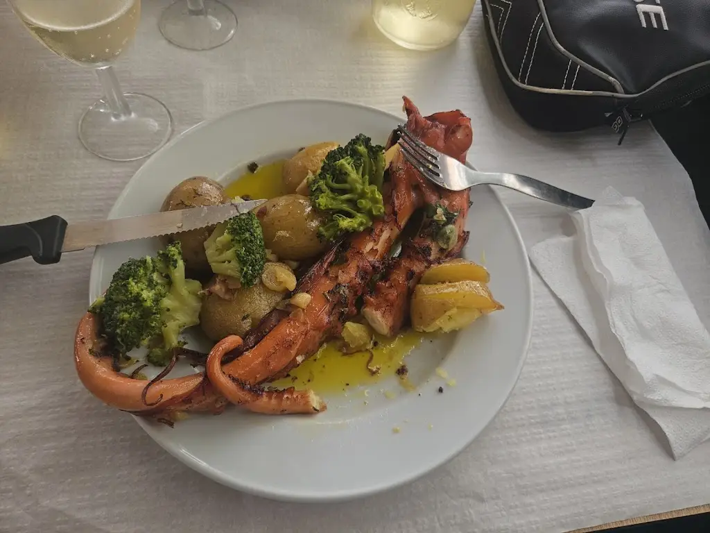 edson costa_Raio Laser_Damaia_recensione