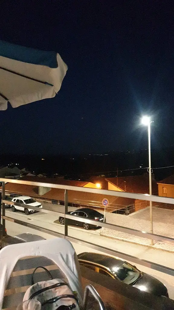 Sampaio Garrido_Casa da Praça_Fornos de Algodres_reseña