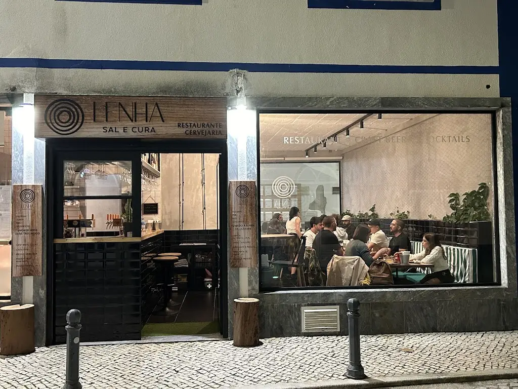 Lenha Sal e Cura (Restaurante e cervejaria) ristorante a Ericeira