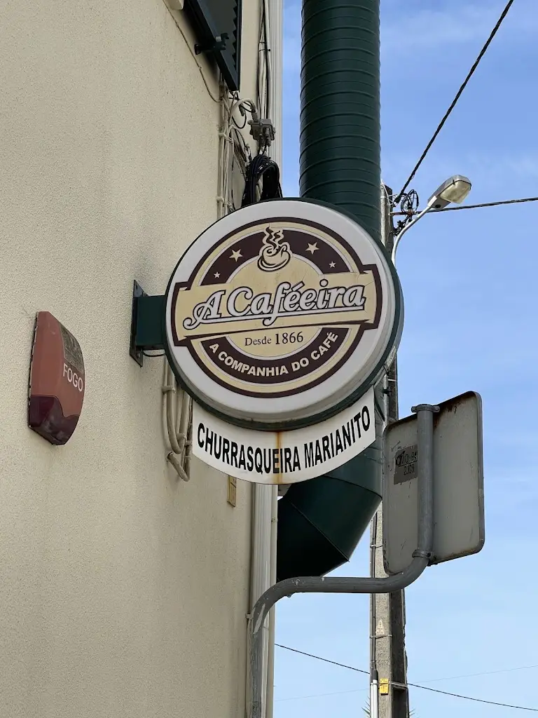 Fernando Oliveira_O Marianito_Famões_recensione