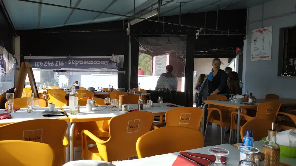 Os Manos ristorante a Famões