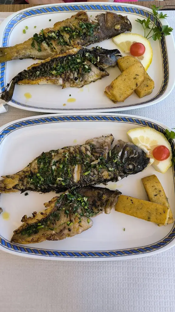 Jozsef Medgyesi_Restaurante Cantinho da Madalena_Jarmelo São Miguel_recensione