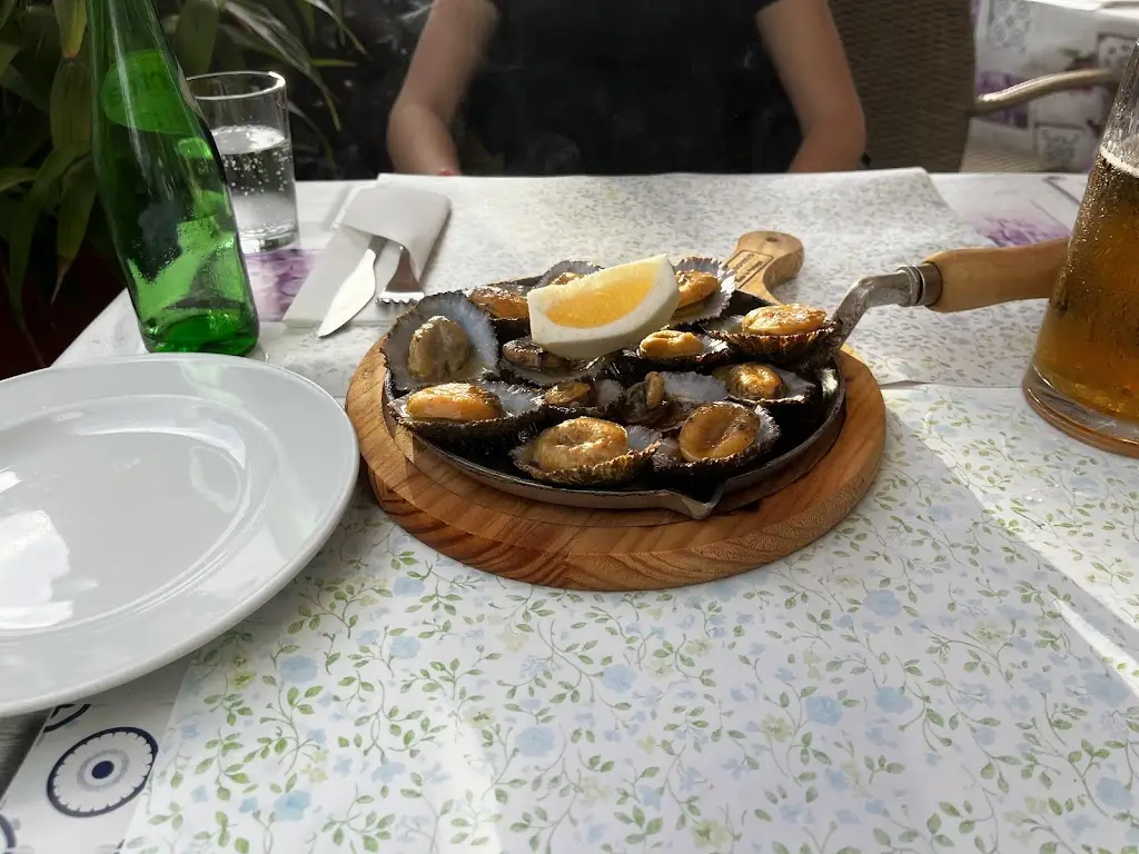 Felix Lind_Restaurante Tarmar_Jarmelo São Miguel_reseña