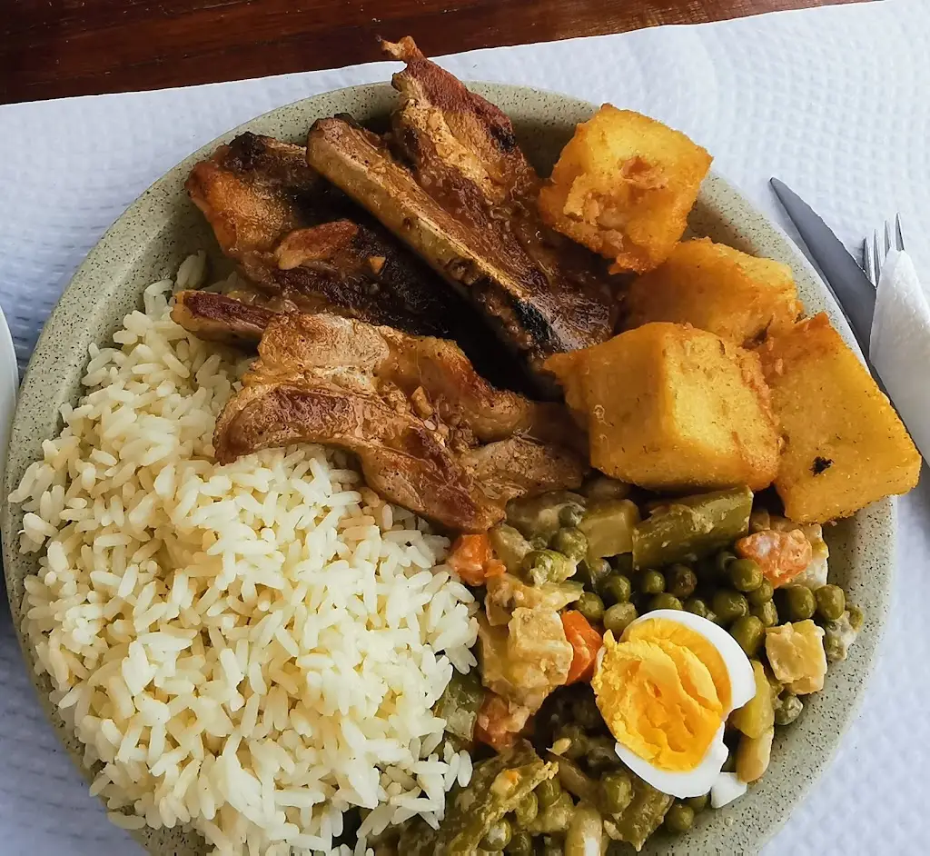 Menu_Bar Corujeira_Jarmelo São Miguel_imagen_7