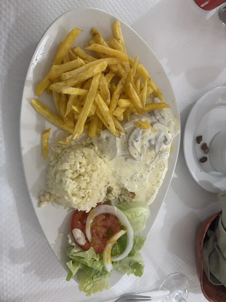 Evelyn Torres-Gonzalez_Restaurante O Tugas_Girabolhos_recensione