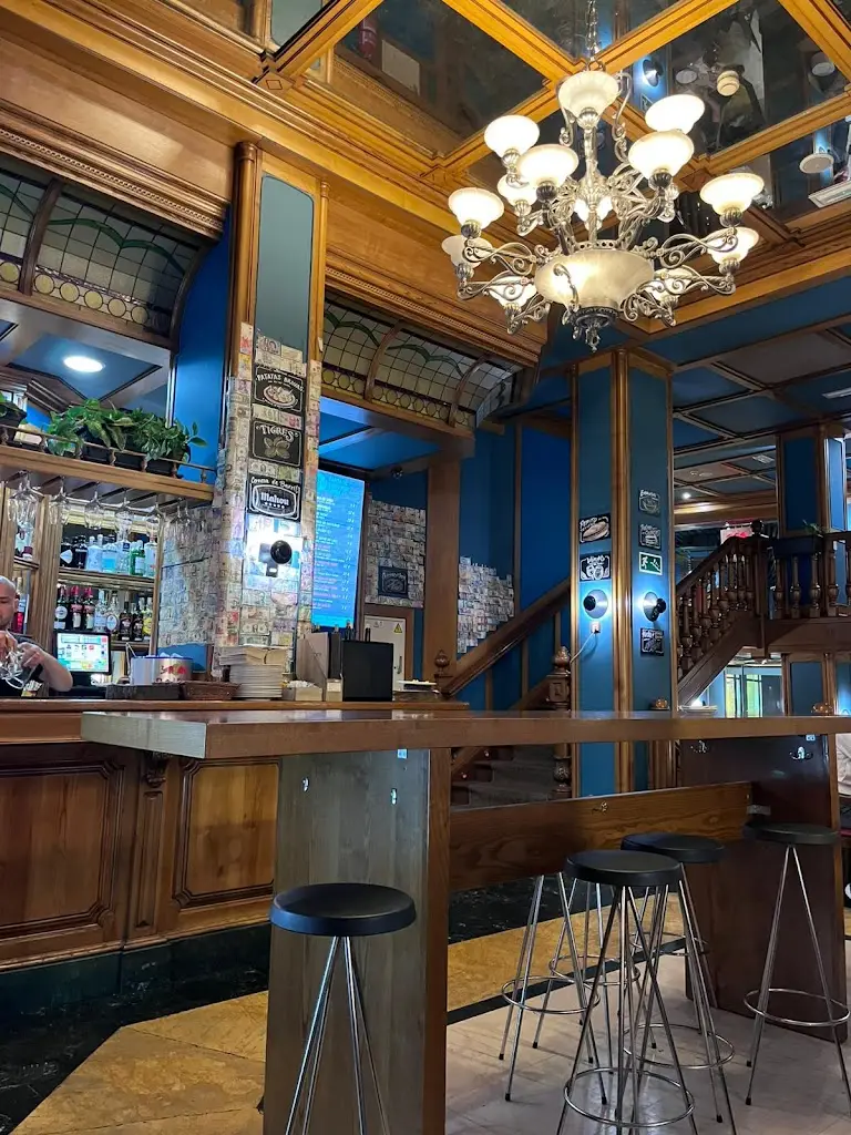 Caverna da Bicharada_Girabolhos_slider_image_3