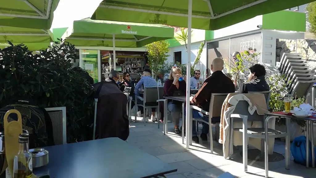 Baiuka Grill_Estoril_slider_image_2